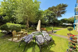 Southerly Communal Gardens- click for photo gallery